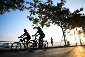 Cycle Around West Lake Hanoi Half Day